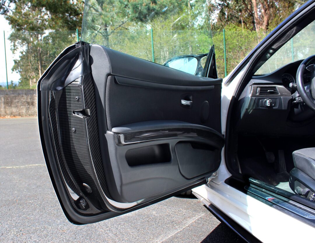 Karbonius Carbon Fibre Doors (E92 M3) Karbonius Carbon Fibre Doors (E92 M3)
